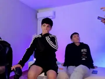 Chaturbate Sex Cam of handsomeboys19