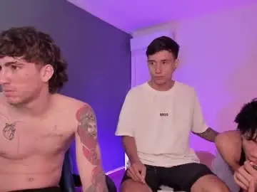Chaturbate Live Sex Cam of handsomeboys19