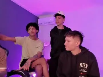Chaturbate Free Porn Cam of handsomeboys19