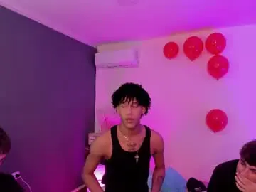 Chaturbate Live Porn of handsomeboys19