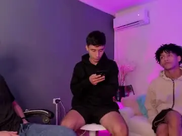 Chaturbate Sex Cam of handsomeboys19