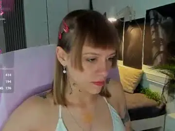 Chaturbate Live Sex Cam of lollylucy
