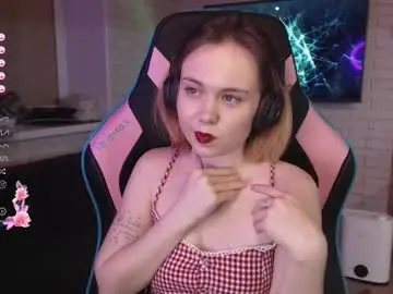 Chaturbate Live Sex Cam of lucy_mirror