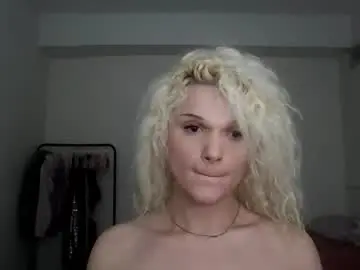 Chaturbate Live Sex Cam of annamarrie777