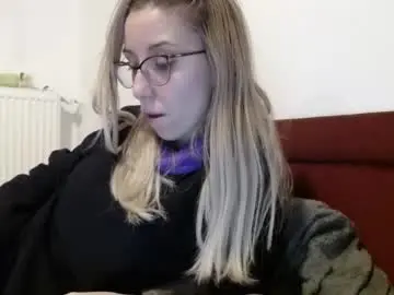 Chaturbate Free Live Porn of barelylegalblondy