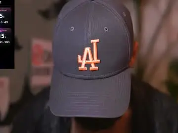 Chaturbate Live Sex Cam of hairyrobxxx