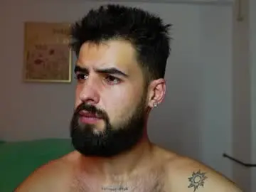 Chaturbate Free Live Porn of hairyrobxxx