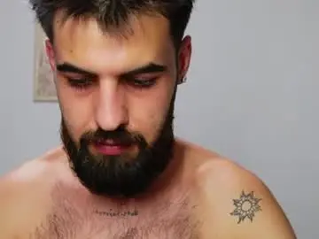 Chaturbate Live Sex of hairyrobxxx