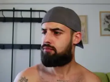 Chaturbate Private Sex Chat of hairyrobxxx
