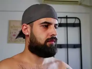 Chaturbate Nude Webcam of hairyrobxxx