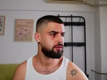 Chaturbate Private Sex Chat of hairyrobxxx