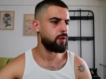 Chaturbate Private Sex Chat of hairyrobxxx