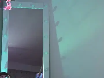 Chaturbate Live Sex Cam of natural_meri_