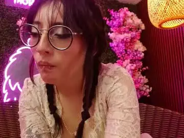 Chaturbate Adult Video Chat of sweet_roxanee