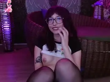 Chaturbate Free Porn Cam of sweet_roxanee