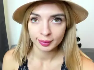 Chaturbate Live Sex Cam of ellen_flow