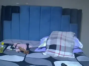 Chaturbate Free Porn Cam of melanin_moon