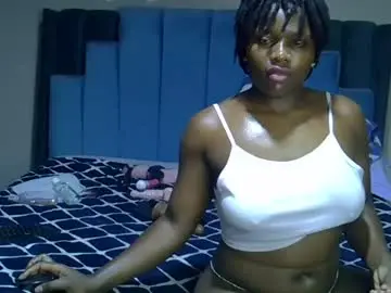 Chaturbate Live Sex Cam of melanin_moon