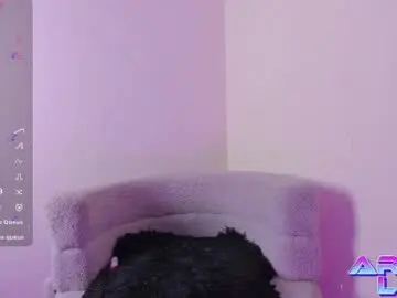 Chaturbate Live Sex Cam of arya_line