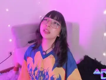 Chaturbate Live Sex Cam of arya_line