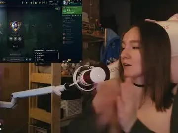 Chaturbate Sex Cam of moonlish_siren