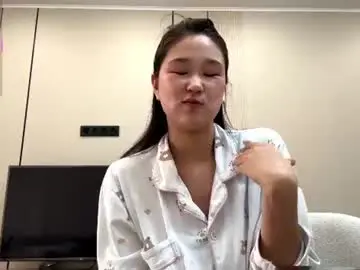 Chaturbate Live Sex Cam of very_hot_japanese_girl