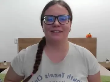 Chaturbate Live Sex Cam of amiravyxen