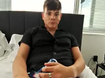 Chaturbate Free Porn Cam of michaeltwinkboy
