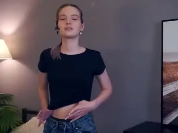 Chaturbate Live Sex Cam of tashinapetitto