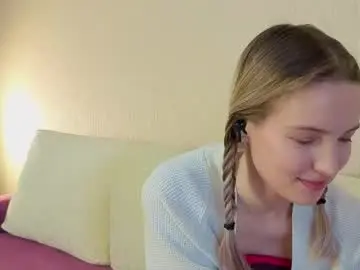 Chaturbate Live Sex Cam of tashinapetitto