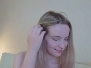 Chaturbate Live Sex Cam of tashinapetitto
