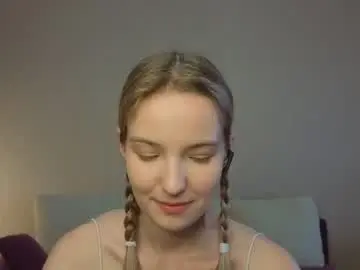 Chaturbate Live Sex Cam of tashinapetitto