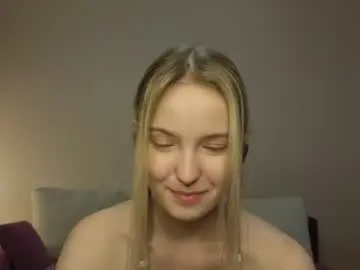 Chaturbate Live Sex Cam of tashinapetitto