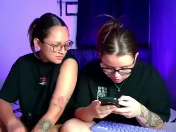 Chaturbate Sex Chat of annie_and_raveenn