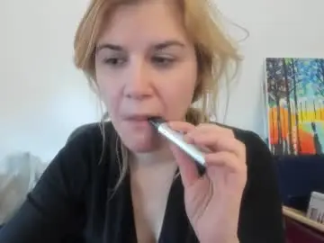 Chaturbate Free Live Porn of artsyandcraftsy_