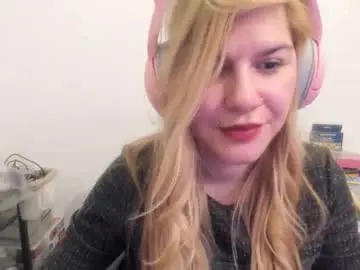 Chaturbate Free Porn Cam of artsyandcraftsy_