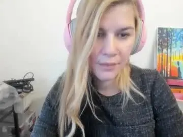 Chaturbate Best Webcam of artsyandcraftsy_