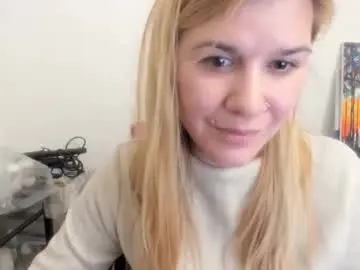 Chaturbate Sex Cam of artsyandcraftsy_