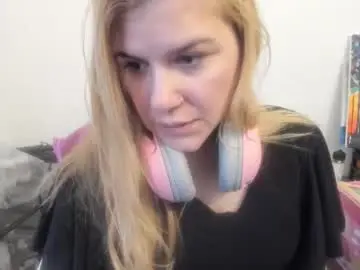 Chaturbate Watch Live Sex Cams of artsyandcraftsy_