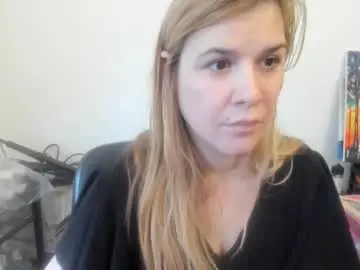 Chaturbate Free Live Porn of artsyandcraftsy_