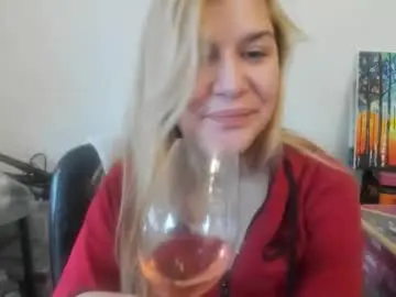 Chaturbate Live Sex of artsyandcraftsy_