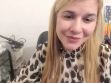 Chaturbate Adult Video Chat of artsyandcraftsy_