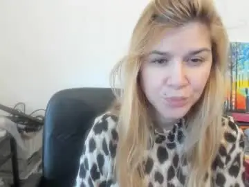 Chaturbate Adult Video Chat of artsyandcraftsy_