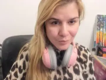 Chaturbate Adult Webcam of artsyandcraftsy_