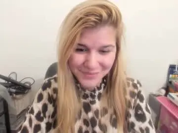 Chaturbate Best Webcam of artsyandcraftsy_