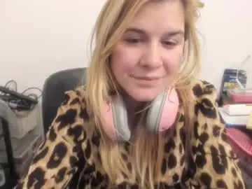 Chaturbate Best live sex cam show of artsyandcraftsy_