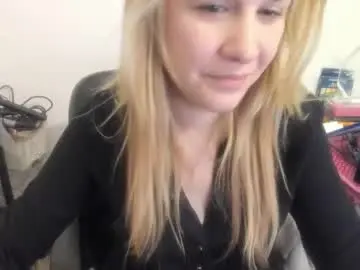 Chaturbate Nude Webcam of artsyandcraftsy_