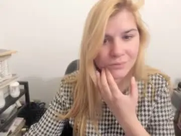 Chaturbate Free Live Porn of artsyandcraftsy_