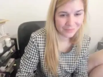 Chaturbate Free Live Porn of artsyandcraftsy_