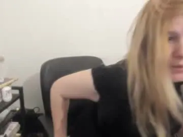 Chaturbate Sex Chat of artsyandcraftsy_